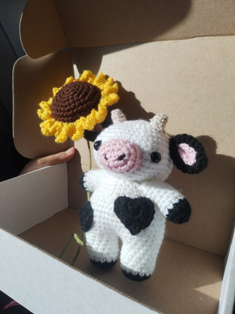 Vaquita con girasol a crochet - avshopmx - LolaPay