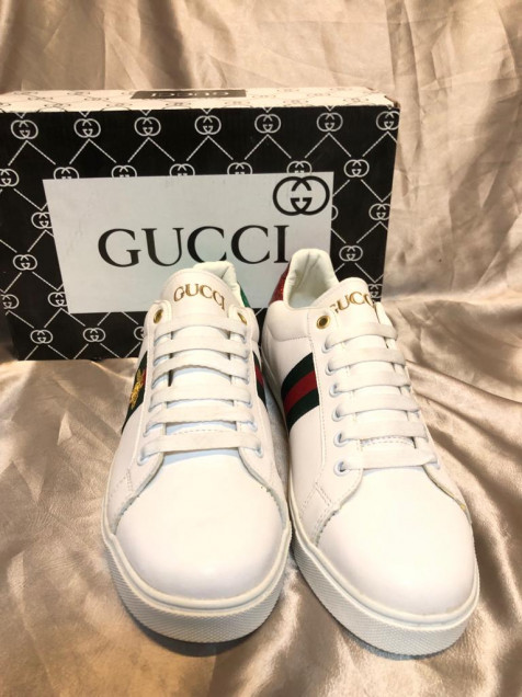 Tenis gucci con 2025 abeja