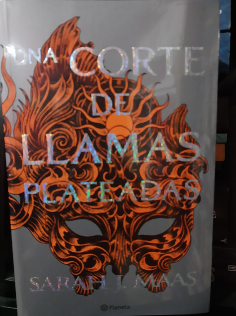 Una corte de llamas plateadas - LibreriaRodrian - LolaPay