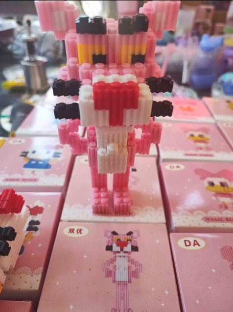 Muñeco Armable Pantera Rosa Tipo LEGO - Megaofertas - LolaPay